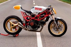 thejiltedrat:  9 ½ by Radical Ducati 