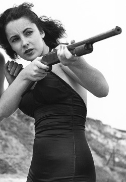 deforest:  Elizabeth Taylor, c. 1949 