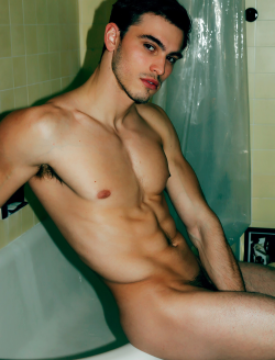 ohthentic:  fagggotries:    David Howland @dhowland981 by Joseph Lally    Oh 