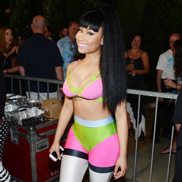 ratedthickent:  Nicki Minaj: Throw Sum Moe