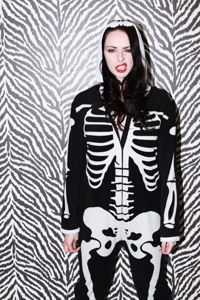 piratephotography:  Happy belated Halloween from me and alivyavfree! Coming soon