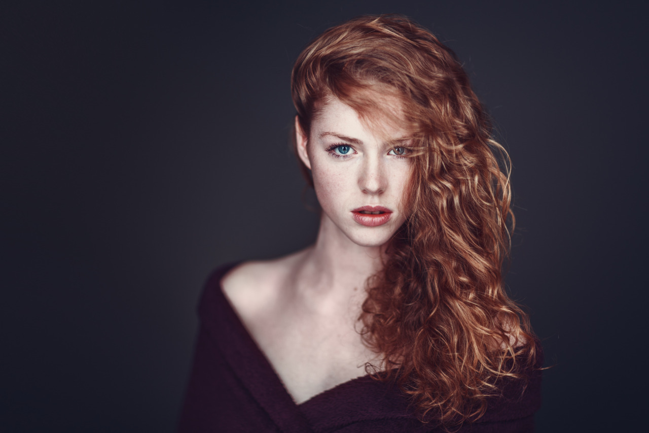 hp-inspire:   At Pinterest  C* by  PortraitsBySam on 500px  This is my reference