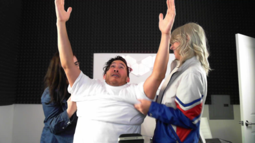 caustic-synishade:  he’s being sacrificed  PRAISE THE SUN