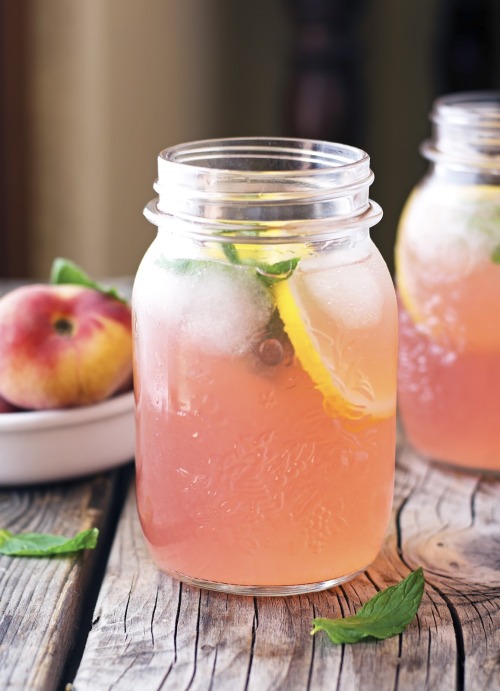 foodffs:PEACH MINT LEMONADEFollow for recipesGet your FoodFfs stuff here