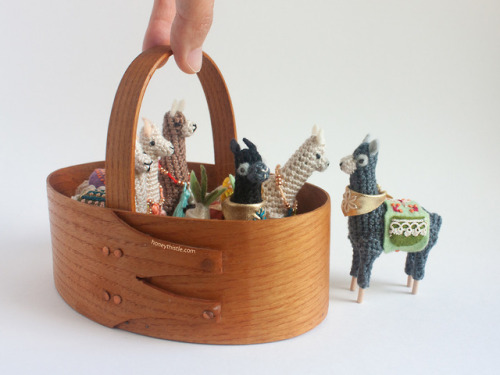 Hey folks~Just poppin’ in to give a quick update - I finally wrote that miniature llama pattern! You