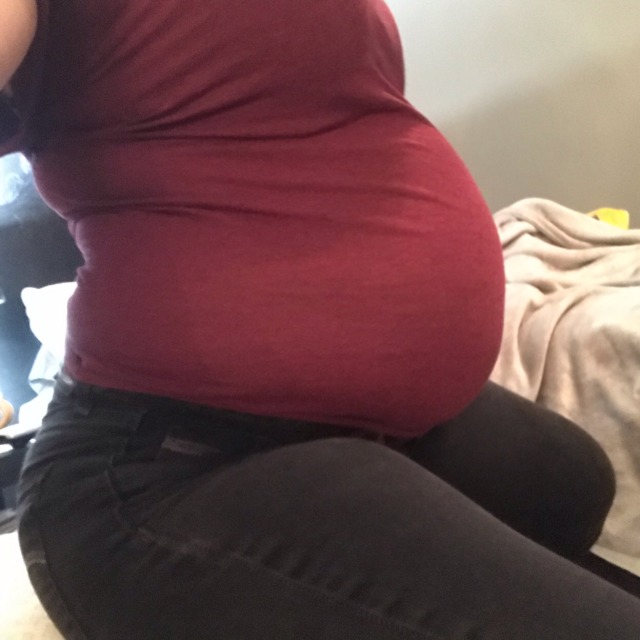 bloatedbellybaddieaf-deactivate:I love torturing myself and wearing tight clothes