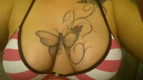 damnlookatdat:  Titties
