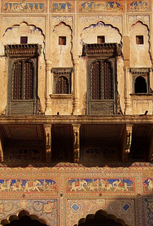 (via An Haveli in Mandawa - II, a photo from Rajasthan, West | TrekEarth)Mandawa, India