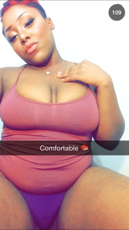 curtflirt509:  @realbrittneyhoney thick and curvy perfection!!!