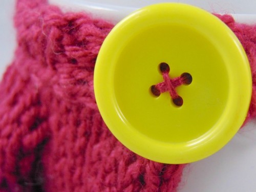 amandascurios:Mug cosy made to look like Mabel’s light-bulb sweater from the Gravity Falls epi