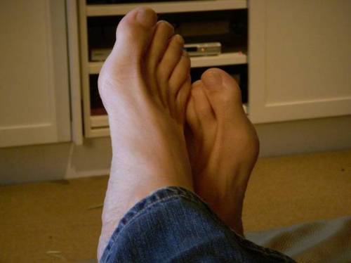 Porn photo worshipmalefeet:   Worship Male Feet 