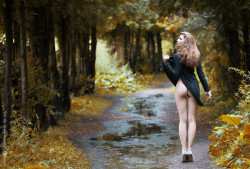 nudityandart:  Untitled (by IlyaLysenko):  - http://bit.ly/1e1w27Z