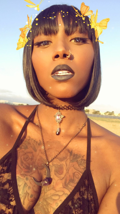 blackpornmatters:  jxnchuriki:Im a mystical black fairy filled with peace, love and cum.  omg omg 