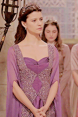 kshandra:sansaregina:positive lady characters meme: kösem sultan + hair porn/wardrobe porn (requeste