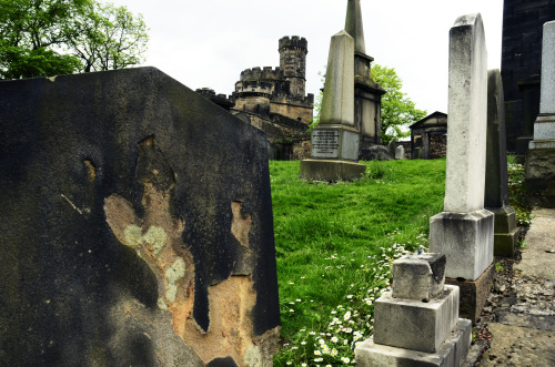 Cemetery in Edinburgh on a gray day. Philosopher David Hume is buried here. Graves date back to 16 h