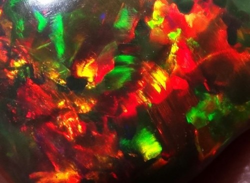 bijoux-et-mineraux:  Welo Opal - Ethiopia