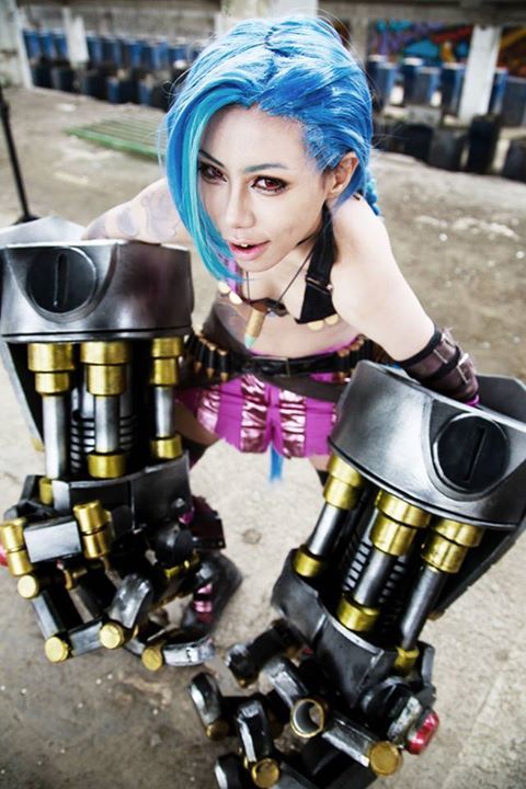 league-of-legends-sexy-girls:  Vi and Jinx porn pictures