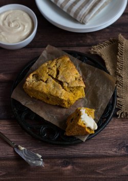 fullcravings:  Pumpkin Pecan Scones with Maple Cream Cheese Spread