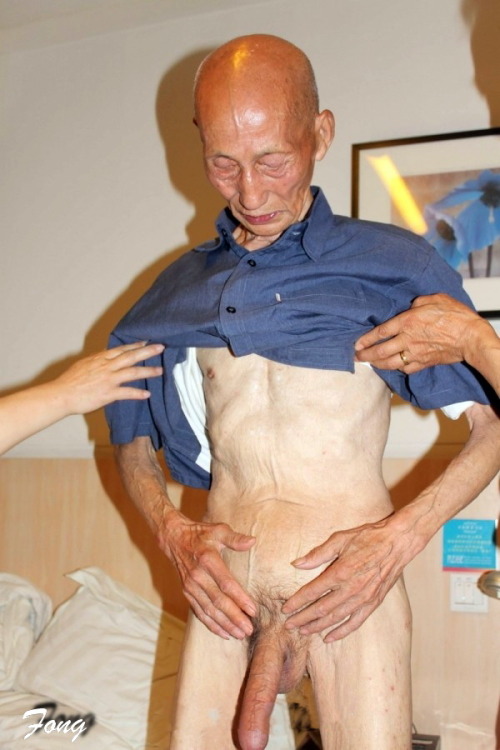 derlung: Asian Daddy 28  Suck that cock dry
