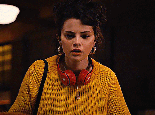 emziess:Selena Gomez as Mabel Mora Only Murders In the Building, Season 1, Episode
