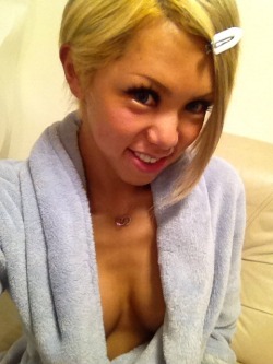 miran-shemale:  Shooting for new porn DVD at Osaka ;)