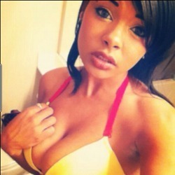 lasatrevidasdemipr:  Torri la negra mas bellaca que e visto
