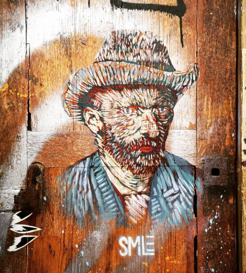 Vincent in Paris ________ Artwork by @smileboulder #paris #france #streetart #streetartdaily #street
