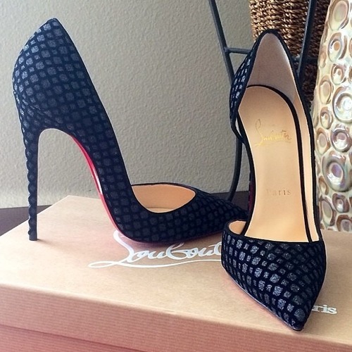 =D when I saw these i started getting hard! =D