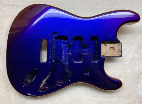 Fender Stratocaster we refinished got a customer in a blue to red color shifting paint job ❤️❤️ Topp