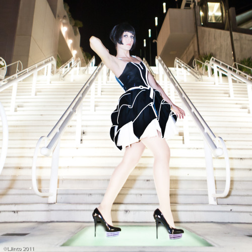 redbobes:  ianbrooks:  Tron Prom Dress by adult photos