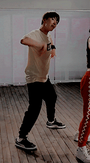 Its Like Theyre Dancing Together