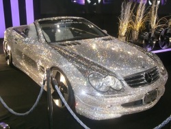 richgirlsluxuryworld:  Mercedes Bling 