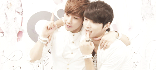 죄; hiatus