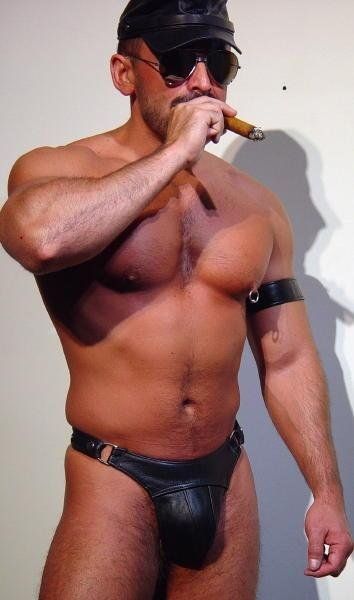 cosford123:  leatherjock:  smokepunk:  SMOKEPUNK’S nasty uncle.  Random Eroticism