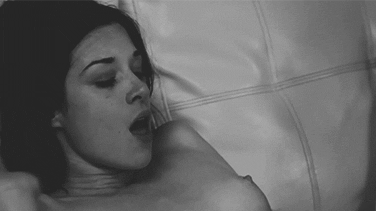 porngifsfreak:  Sexy Undressed Chick With Fine Ass