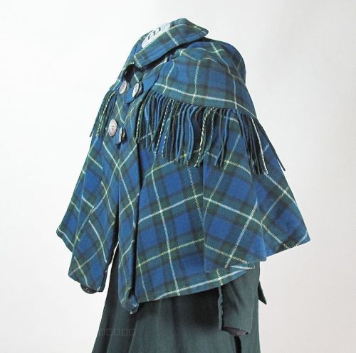 pre1945fashions: (via Antique Victorian Green Plaid Wool Hooded Cape With Fringe)
