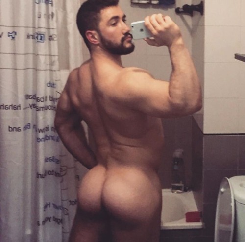 Hot Hunks & Big Bubble Butts 2.0