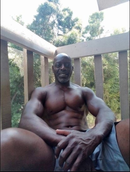 XXX blkbugatti: tastyblkman2:  Chocolate Daddy..  photo