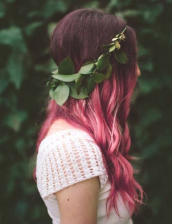 cute-colored-hair:  COLORED HAIR BLOG ♥