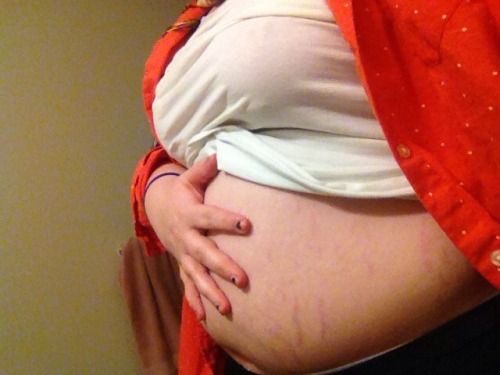XXX chubbyaltchick:  My belly has never stuck photo