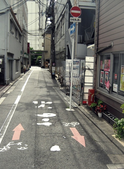 kyoto4:20180526 南に進んで八幡のムサシへ寺町側をのぞく