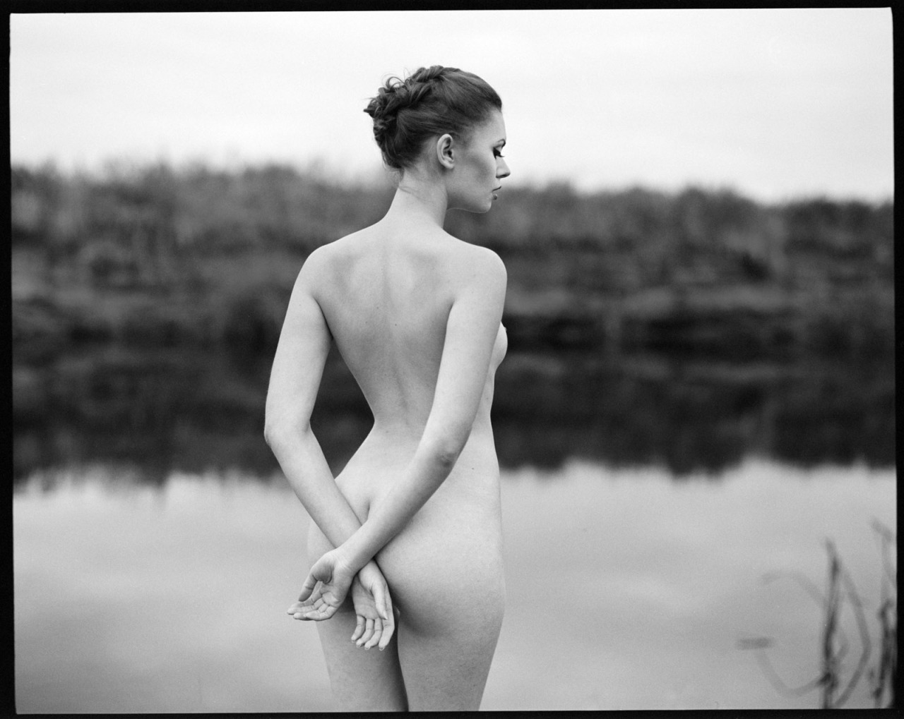 erotic - or art? or both?Kate by @Radoslaw Pujan.best of erotic photography:www.radical-lingerie.com