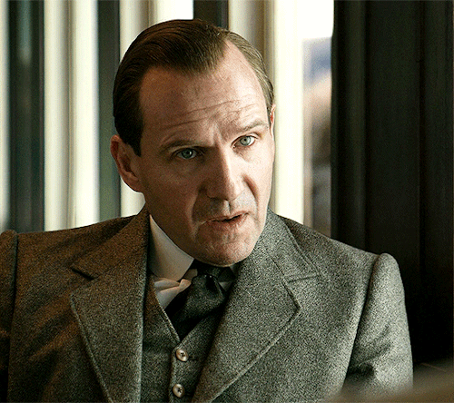 tennant: Ralph Fiennes as Orlando, Duke of OxfordTHE KING’S MAN (2021), dir. Matthew Vaughn