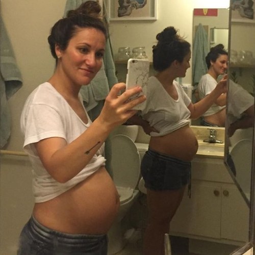 maternityfashionlooks:  ’ “21 weeks 