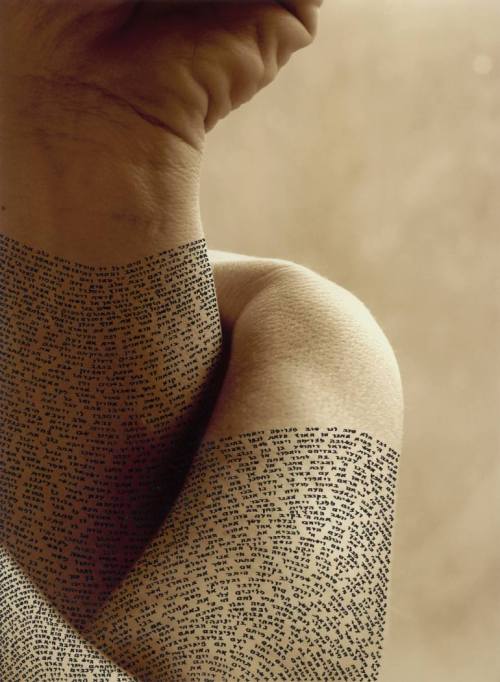 Calligraphy on human body