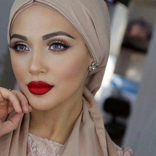 GORGEOUS #hijabistyle from @makeup_saparova - Всем доброе утро ❤❤❤Линзы @solotica_russia_official #h