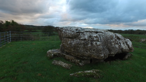 Lligwy Burial Chamber, Anglesey, North Wales, 6.11.16.