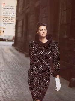 barbiescanner: Vogue Italia editorial shot by Patrick Demarchelier 1988 Linda Evangelista in Mila Schon Alta Moda 