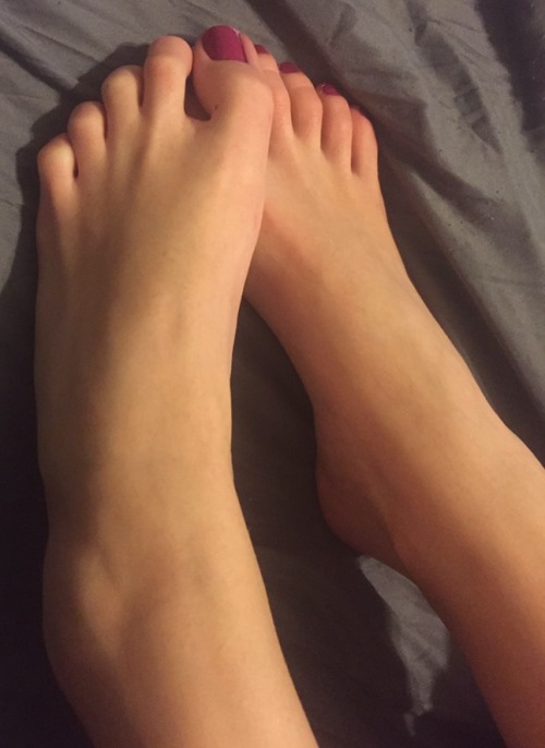 Porn photo sexy-bare-feet:  This color is called Jewel