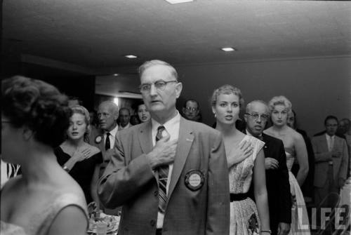 Serious business at the Miss Universe pageant(Leonard McCombe. 1957)